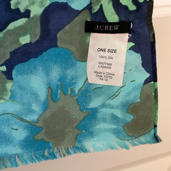 100% Silk Large Vibrant Floral Scarf/Wrap in Blue and Green by J. Crew EUC - Picture 10 of 11